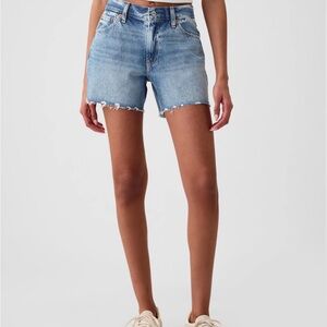 NWT Gap 4” Low Rise Denim Shorts 33reg